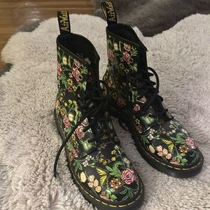 Botanical DR Martens